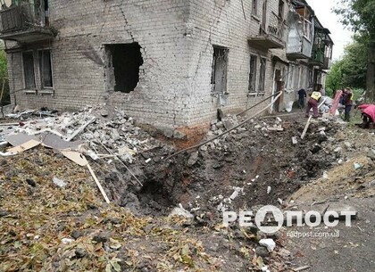 Фото наслідків ракетного удару по житловому будинку в Слобідському районі Харкова