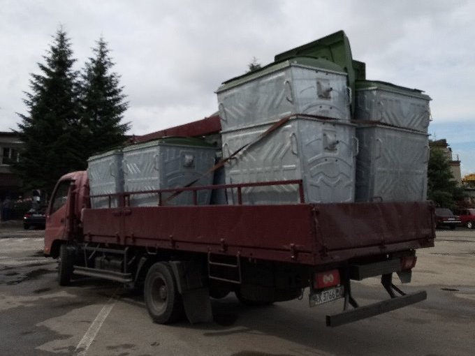 Новини Харкова: фото, як КП КВПВ вивозить сміття