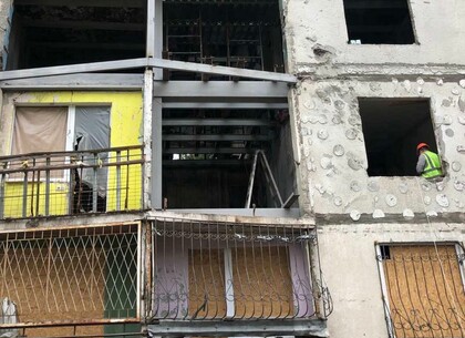Як відбувається реконструкція зруйнованого будинку на Салтівці, проінспектував Ігор Терехов