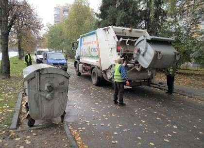 Комунальники за тиждень вивезли з Харкова десятки тисяч кубометрів відходів