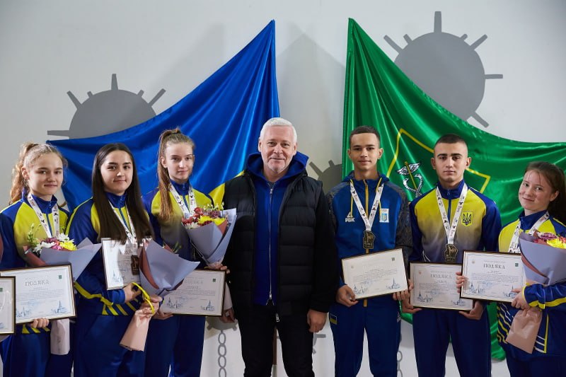 Ігор Терехов привітав харківських таеквондістів, які стали срібними призерами Кубку світу