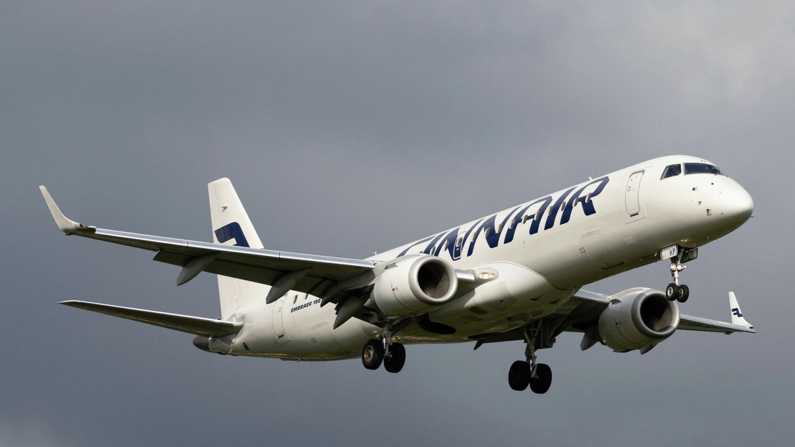 Надає знижку у 95% на авіаквитки для українців фінська компанія Finnair