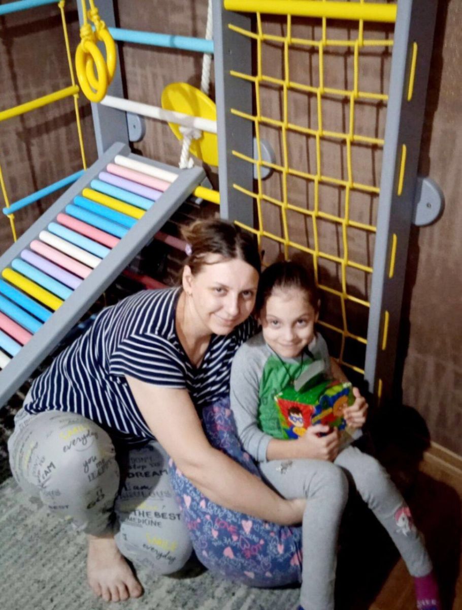 Привітали з новорічним святами дітей з інвалідністю у Харкові
