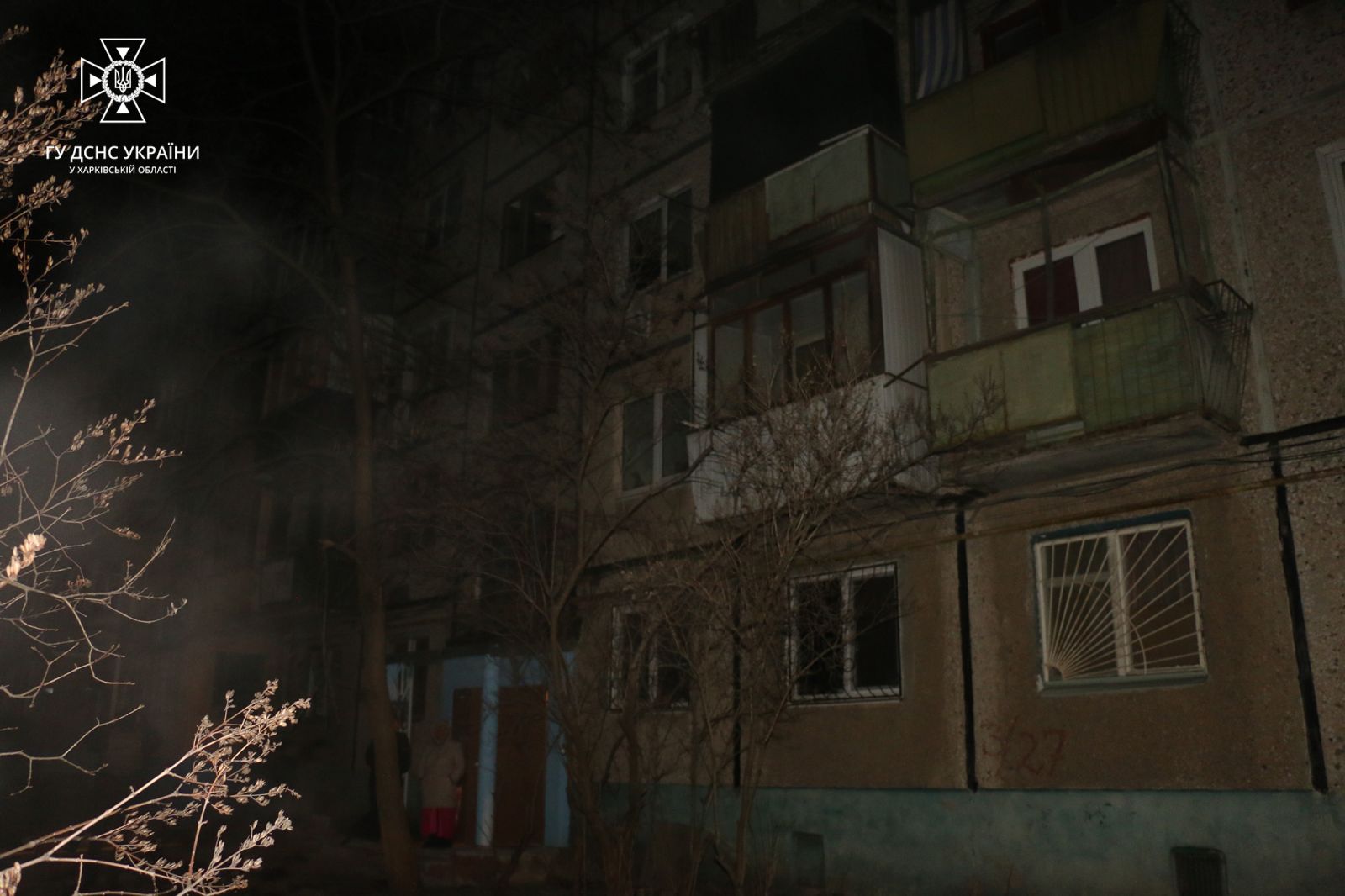 На пожежі у 5-ти поверховому житловому будинку Харкова по пров. Зерновий загинули чоловік та жінка.