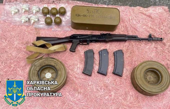 У Харкові затримали чоловіка, який незаконно зберігав та торгував зброєю та боєприпасами