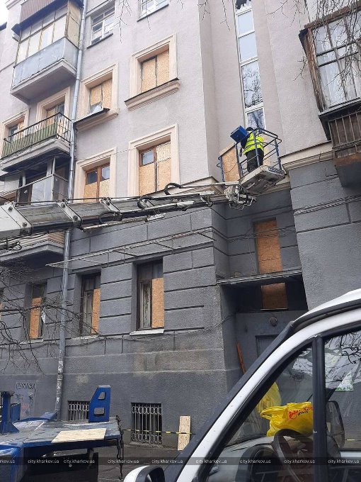 У будинках, яки постраждали від ракетного удару по Харкову, закрили 369 вікон на 15 об'єктах