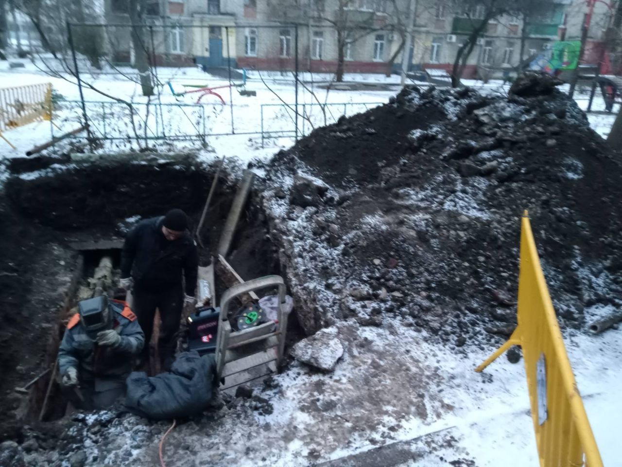 Комунальники Харкова усувають дефекти на мережах центрального опалення