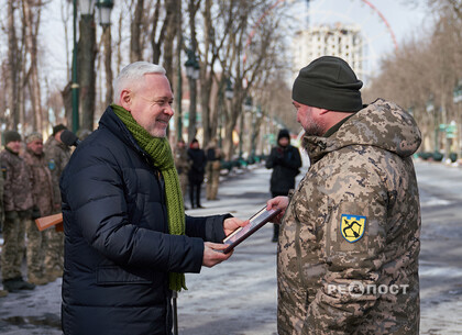 У Харкові нагородили військовослужбовців ТрО за оборону Харкова (фото)