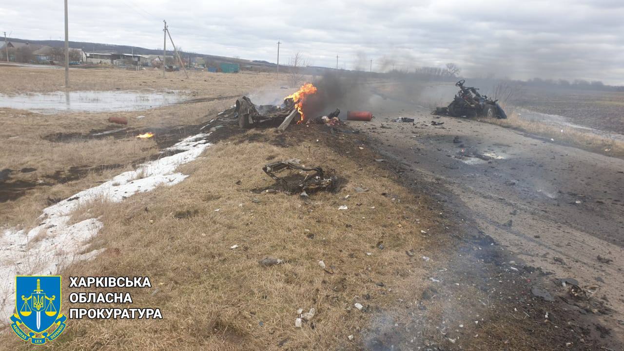 Загинули чоловік та жінка від снаряду окупантів, який влучив у автівку з родиною на Харківщині