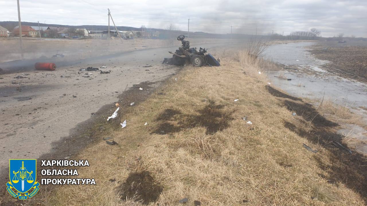 Загинули чоловік та жінка від снаряду окупантів, який влучив у автівку з родиною на Харківщині