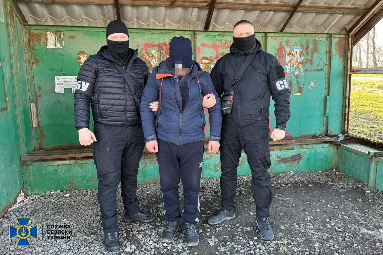 На Харківщині СБУ викрила пособника рф, який займався військовою логістикою для окупантів