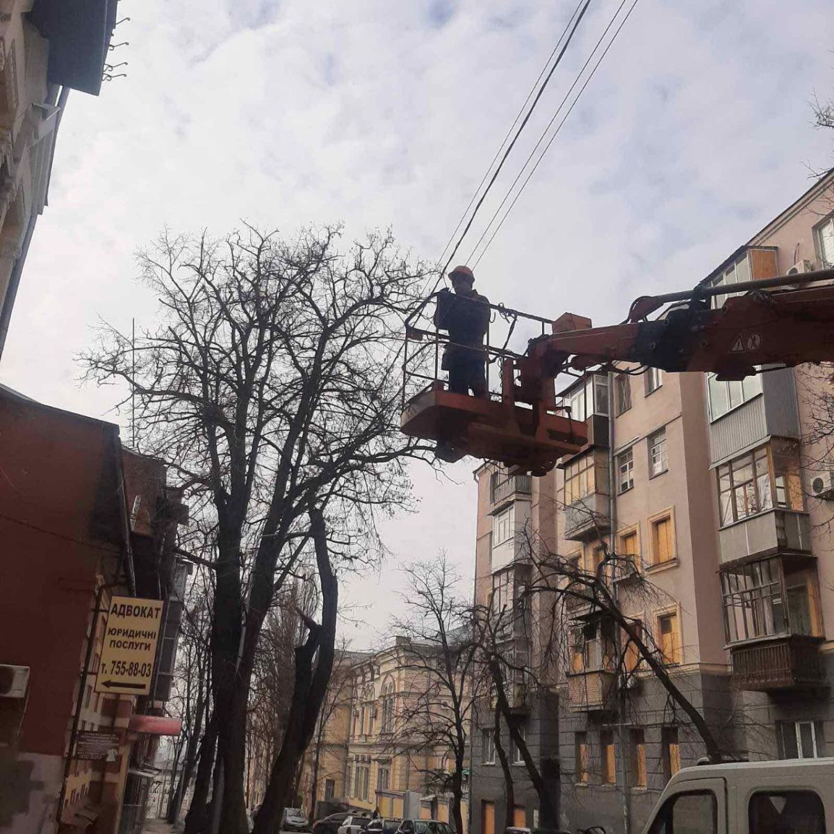 Ліквідували більше двох десятків аварій електрики після відновлення світла у Харкові