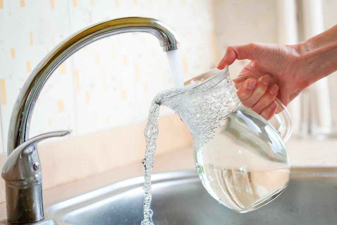 Як платити за комуналку менше, заощаджуючи воду в кухні та ванній