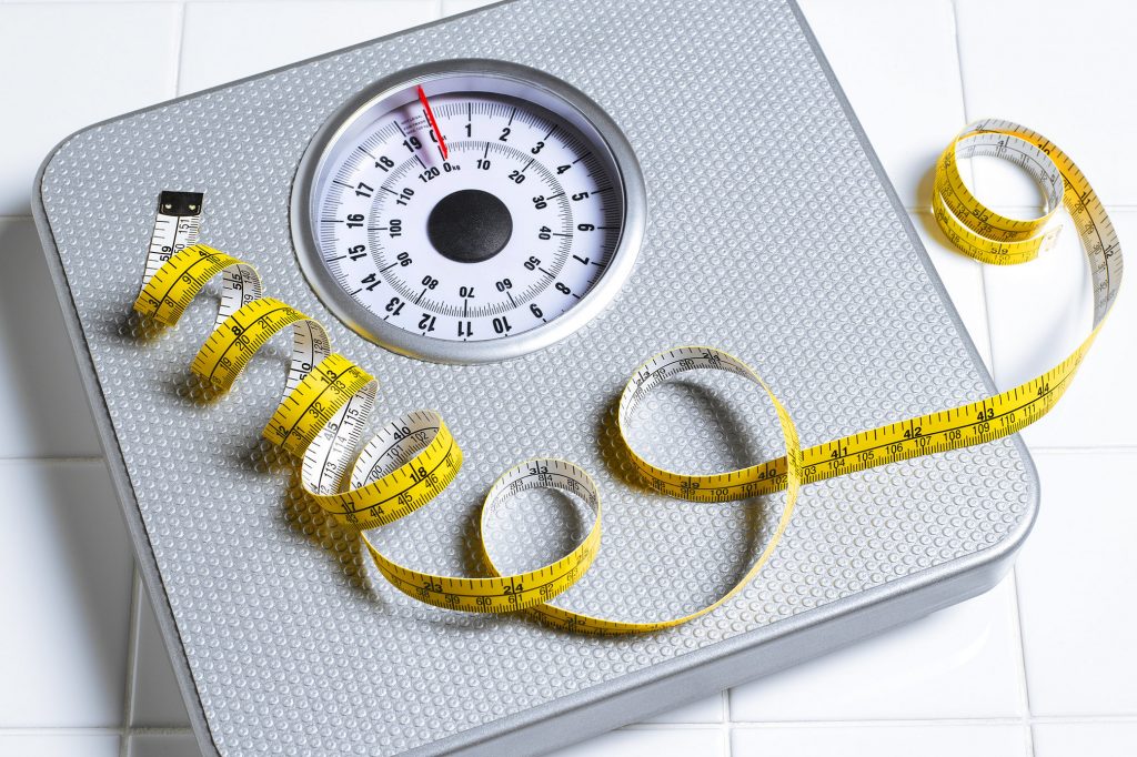 Як дізнатися без ваг, чи маєш зайву вагу і на скільки потрібно схуднути