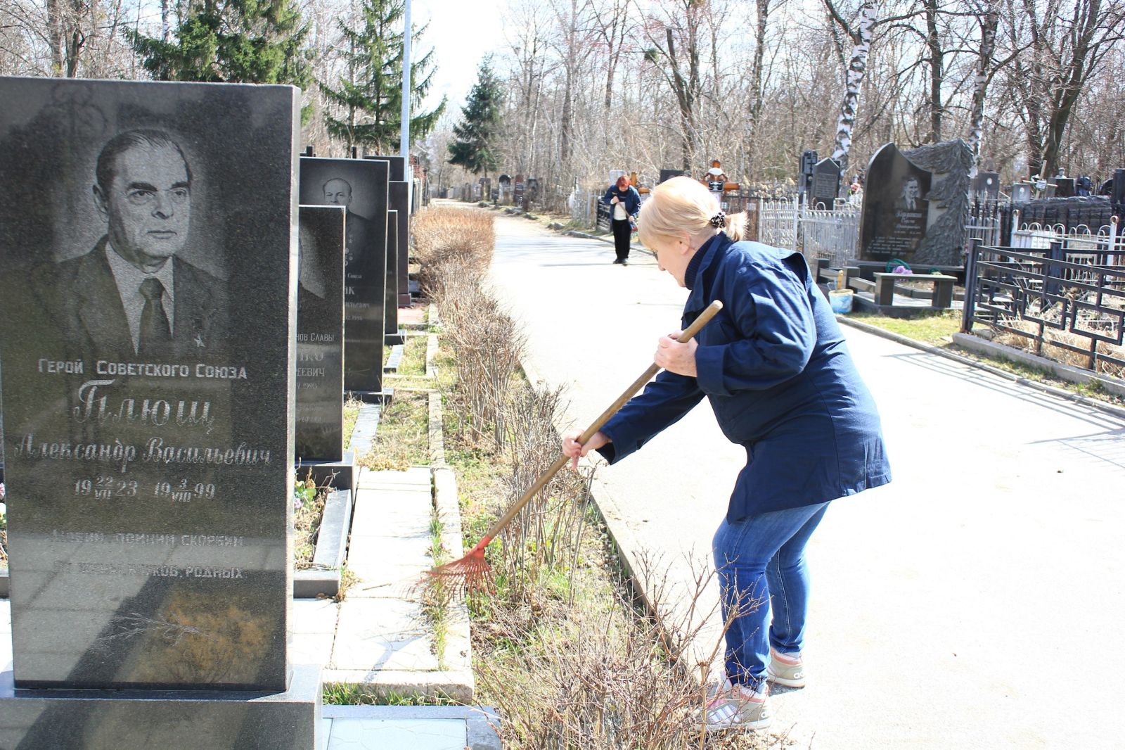 Залишаються закритими для відвідувачів три кладовища у Харкові