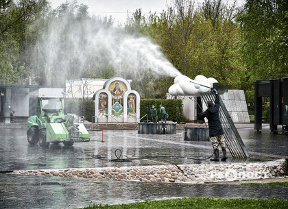 У Харкові в Саржиному Яру здійснюють генеральне прибирання (фото)