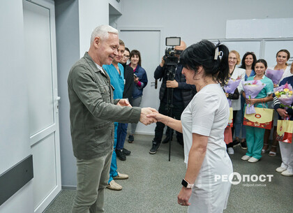 Ігор Терехов привітав колектив лікарні №30 із професійним святом (фото)