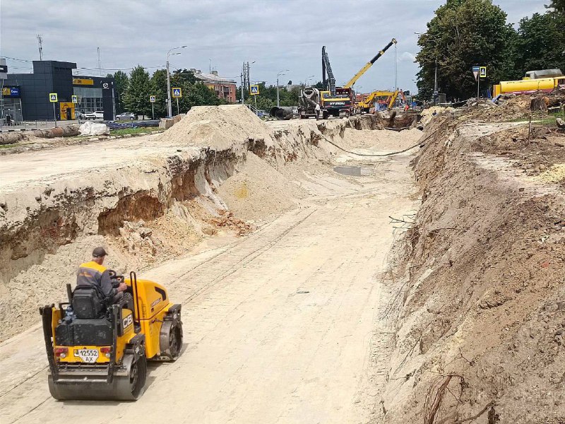 Замінили після аварії на колекторі понад півкілометра труб харківські комунальники