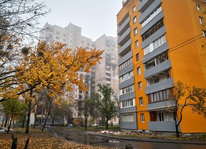 Як виглядає зруйнована ворогом багатоповерхівка у Харкові після реконструкції (фото)