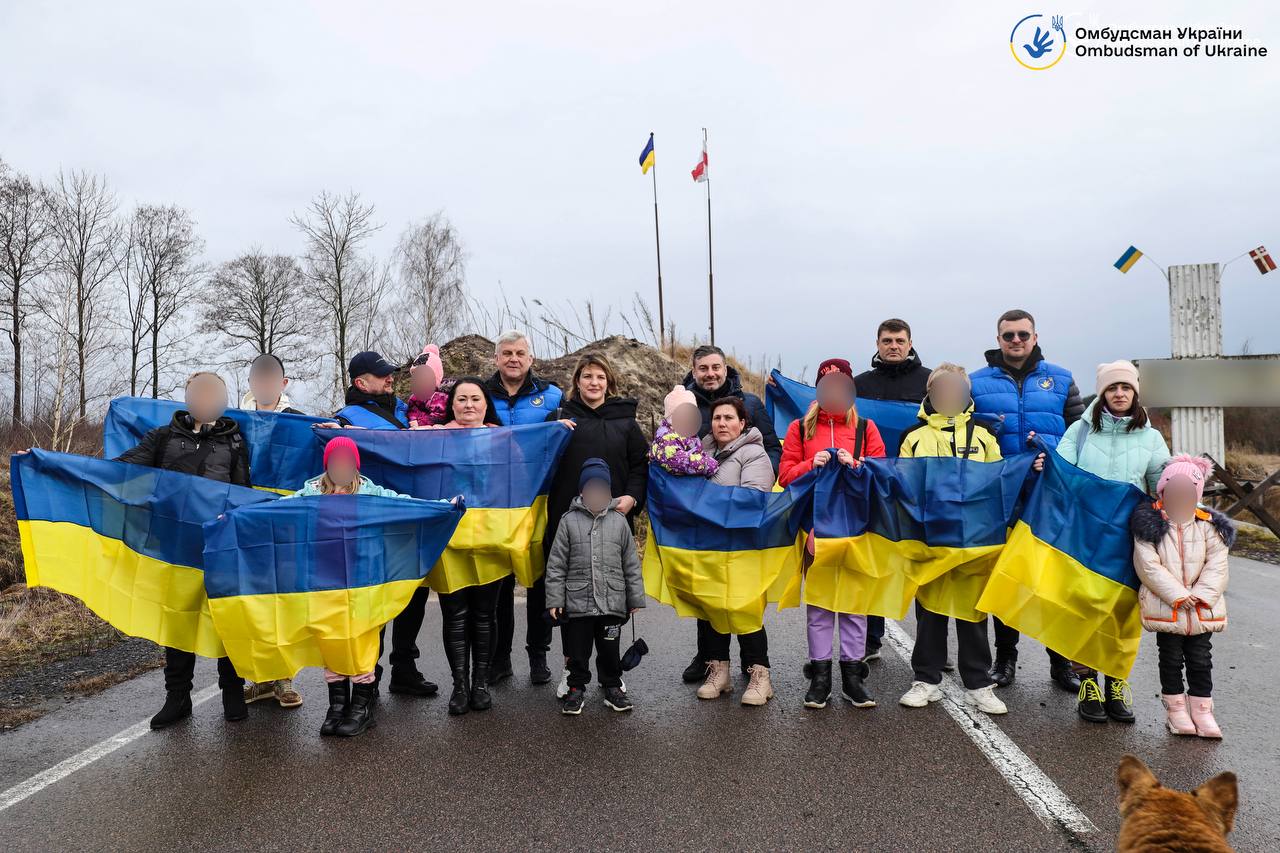 Повернулися додому 11 українських дітей з окупованих територій та Росії
