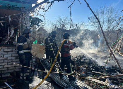 Рятувальники Харківщини загасили п'ять пожеж, викликаних ворожими обстрілами