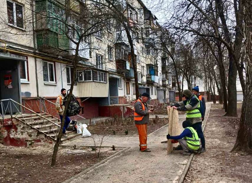 Новини Харкова: комунальники усувають наслідки ранкової атаки