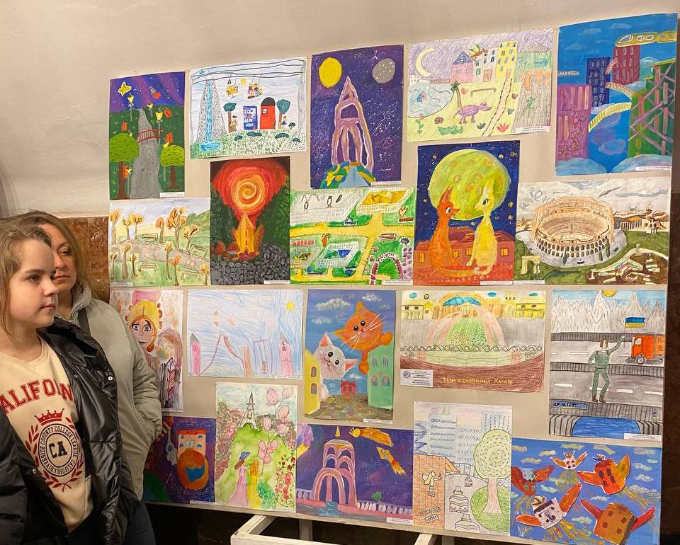 Відкрилася міжнародна виставка дитячих картин «Місто мрій» у Харкові
