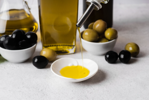Оливкова олія: нектар здоров'я та смаку