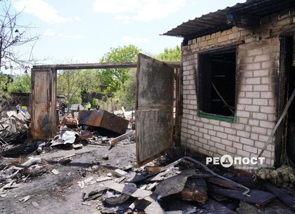 Постраждали люди, десятки зруйновних будинків, сотні вибитих вікон: фото наслідків удару по Харкову