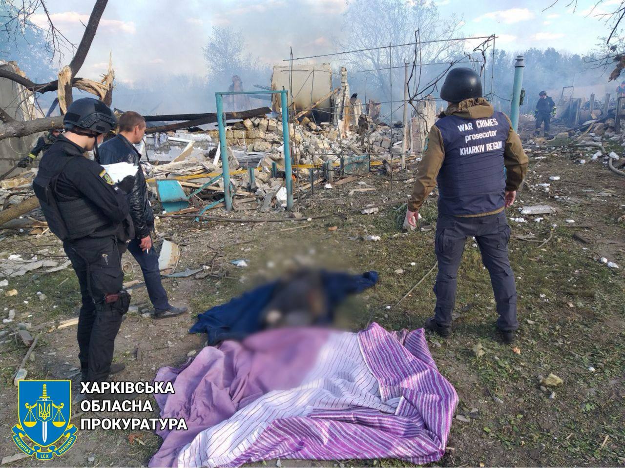 Вбили 88-річну жінку на Харківщині окупанти: фотографії з місця трагедії