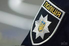 Харківські патрульні врятували людину, якій стало зле на зупинці