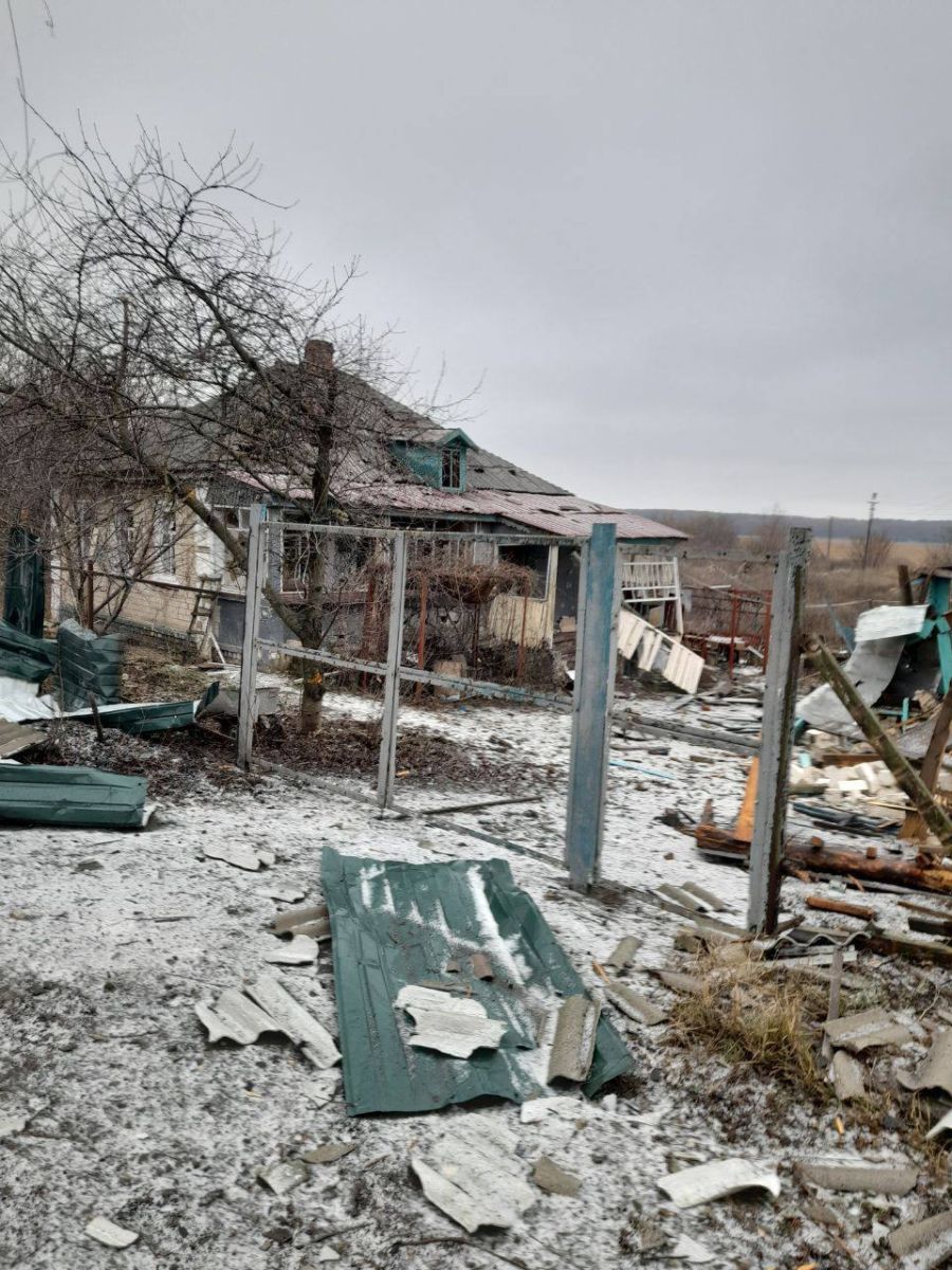 Постраждали люди та зруйновані будинки під час обстрілу мирного села, фото наслідків: Новини  Харкова