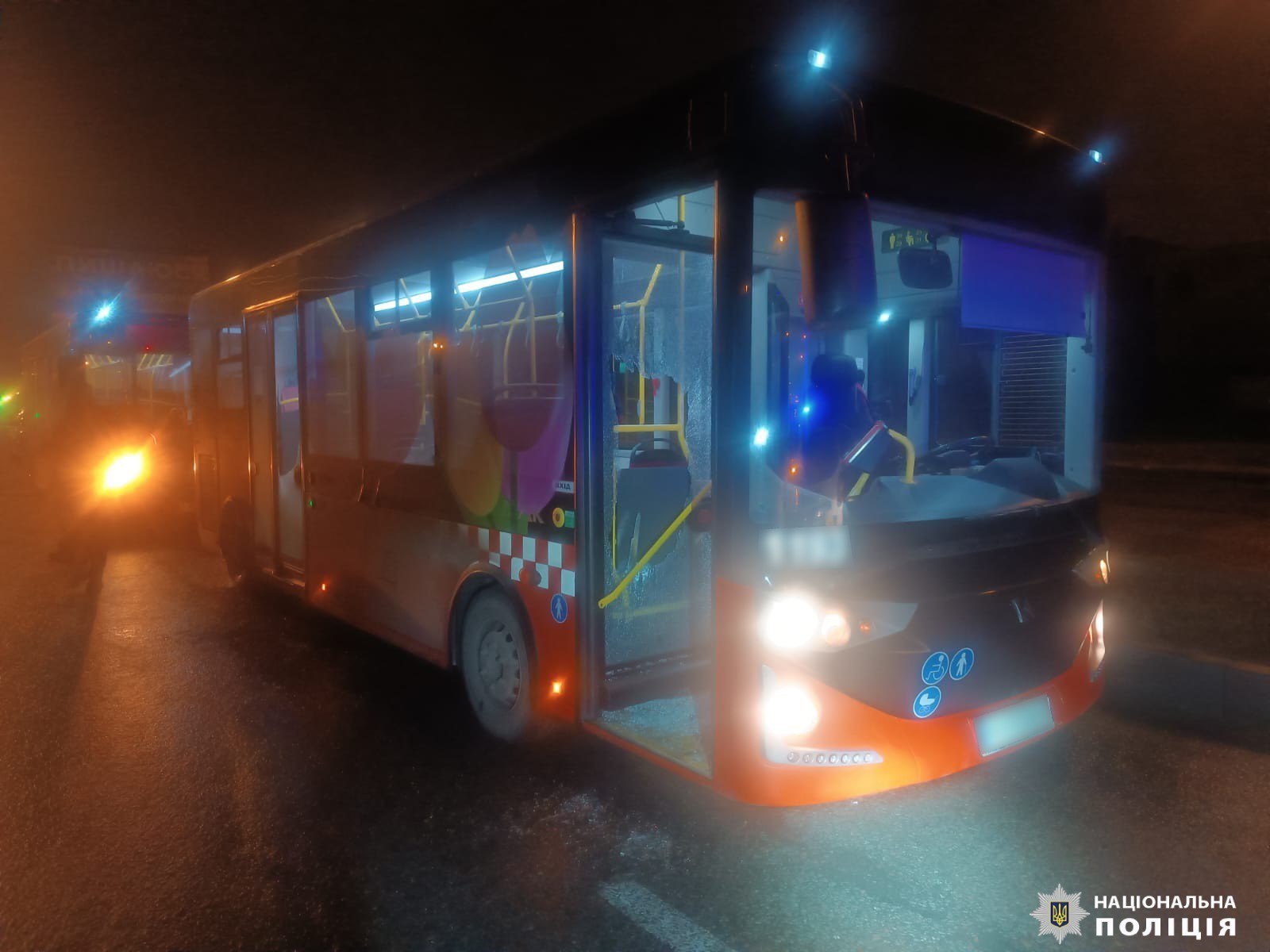 Стріляли по міських автобусах дебошири: Новини Харкова