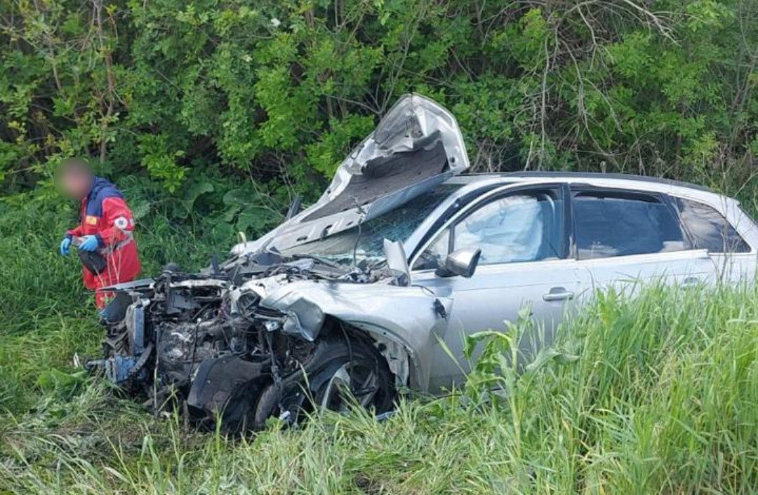 Загинув у лобовому зіткненні з Audi Q7 водій Opel Zafira, який вилетів на зустрічну смугу: Новини Харкова