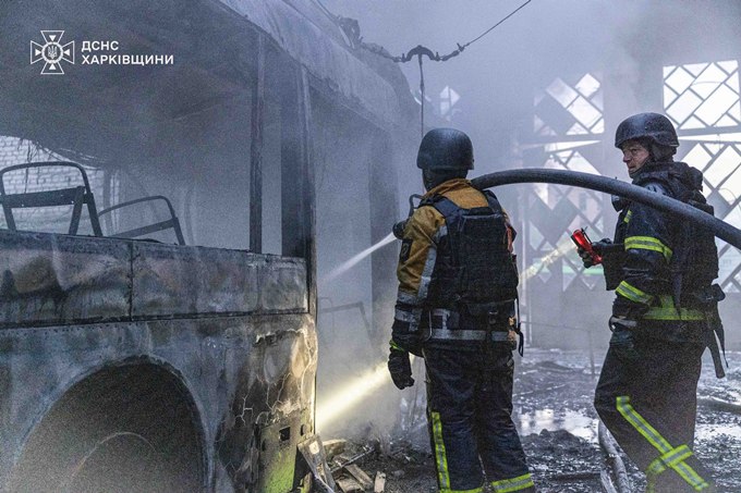 Ворожі дрони та ракети вдарили по Харкову та області