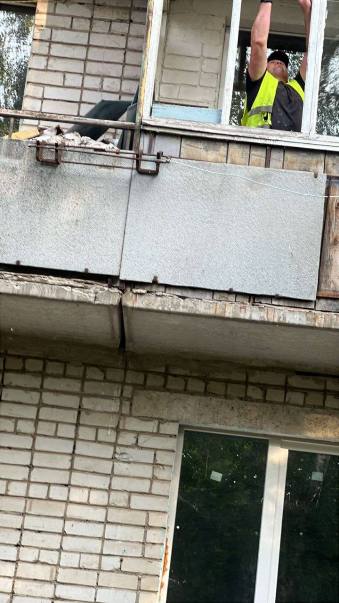 У Харкові ліквідовують наслідки ранкового обстрілу