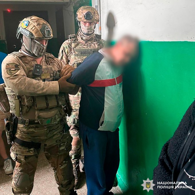 У Харкові викрили наркогрупу з канабісом на 1,6 млн грн