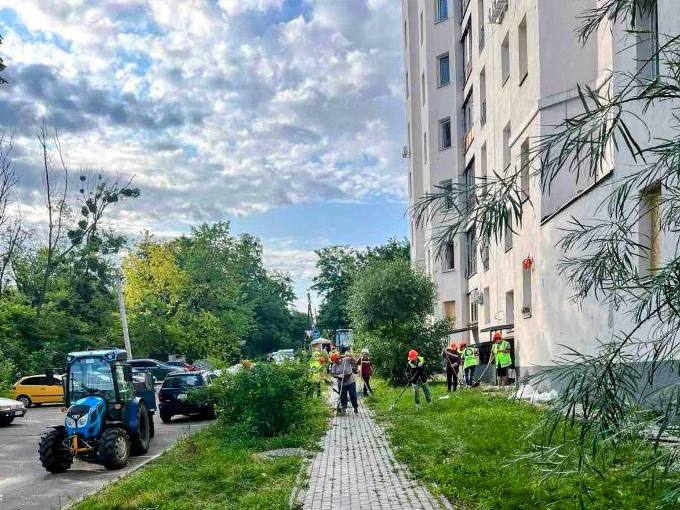 У Харкові через атаку дронів пошкоджено 21 будівлю та понад 300 вікон
