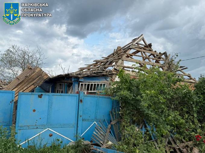 наслідки обстрілу села Хатнє