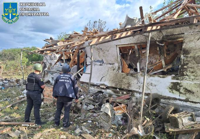 наслідки обстрілу села Хатнє
