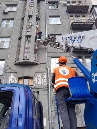 Атака дронів по Харкову: пошкоджено 7 будівель, вибито понад 50 вікон