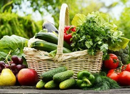 У Харкові знижуються ціни на сезонні овочі та фрукти, крім полуниці