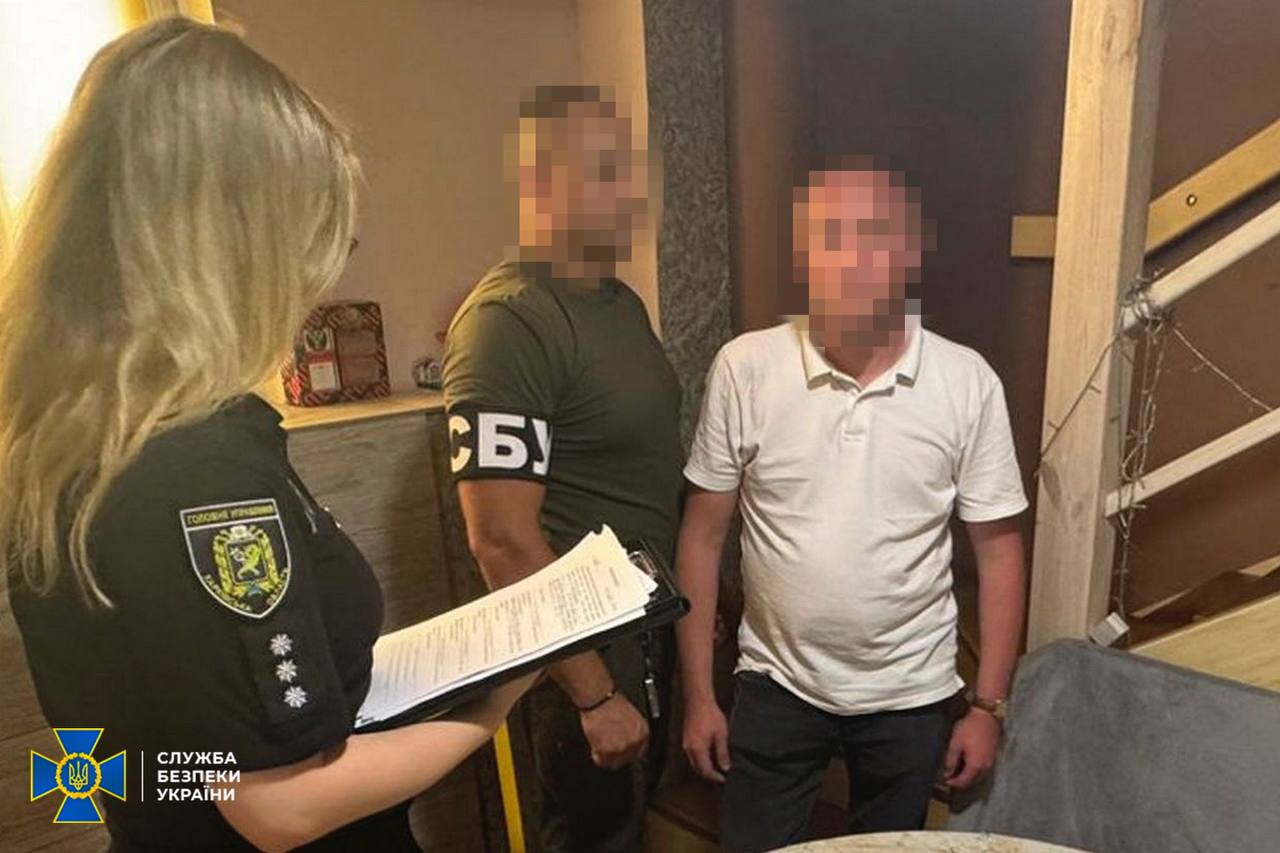 У Харкові затримали начальника ЦНАП за хабар у 3 тисячі доларів