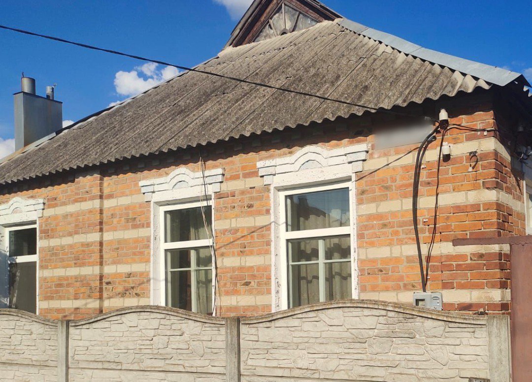Вдарила ножем в ногу знайомого та втекла жінка: Новини Харкова