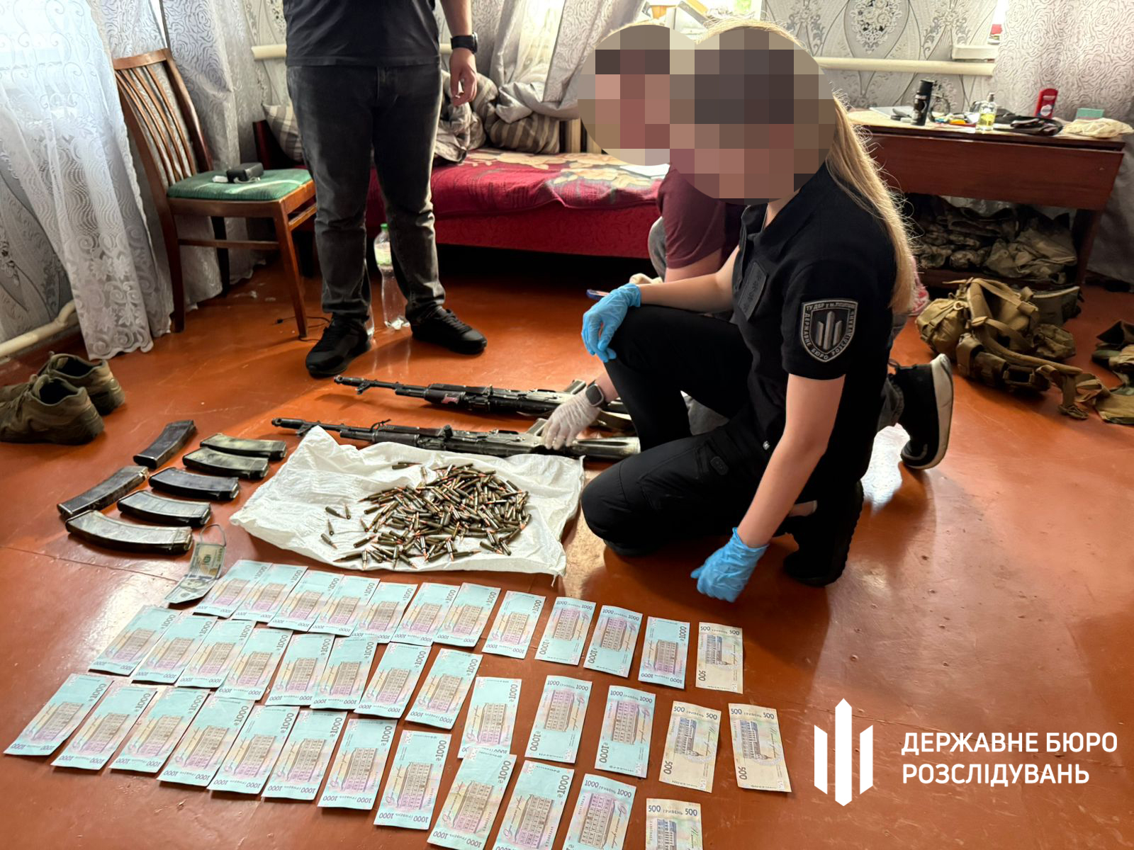 У Харкові прикордонника спіймали на продажу авто для ЗСУ та зберіганні зброї