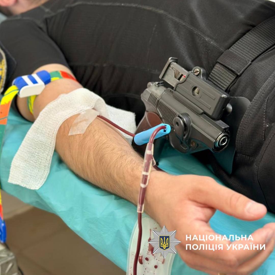 Здали кров заради життя поліцейські: Новини Харкова