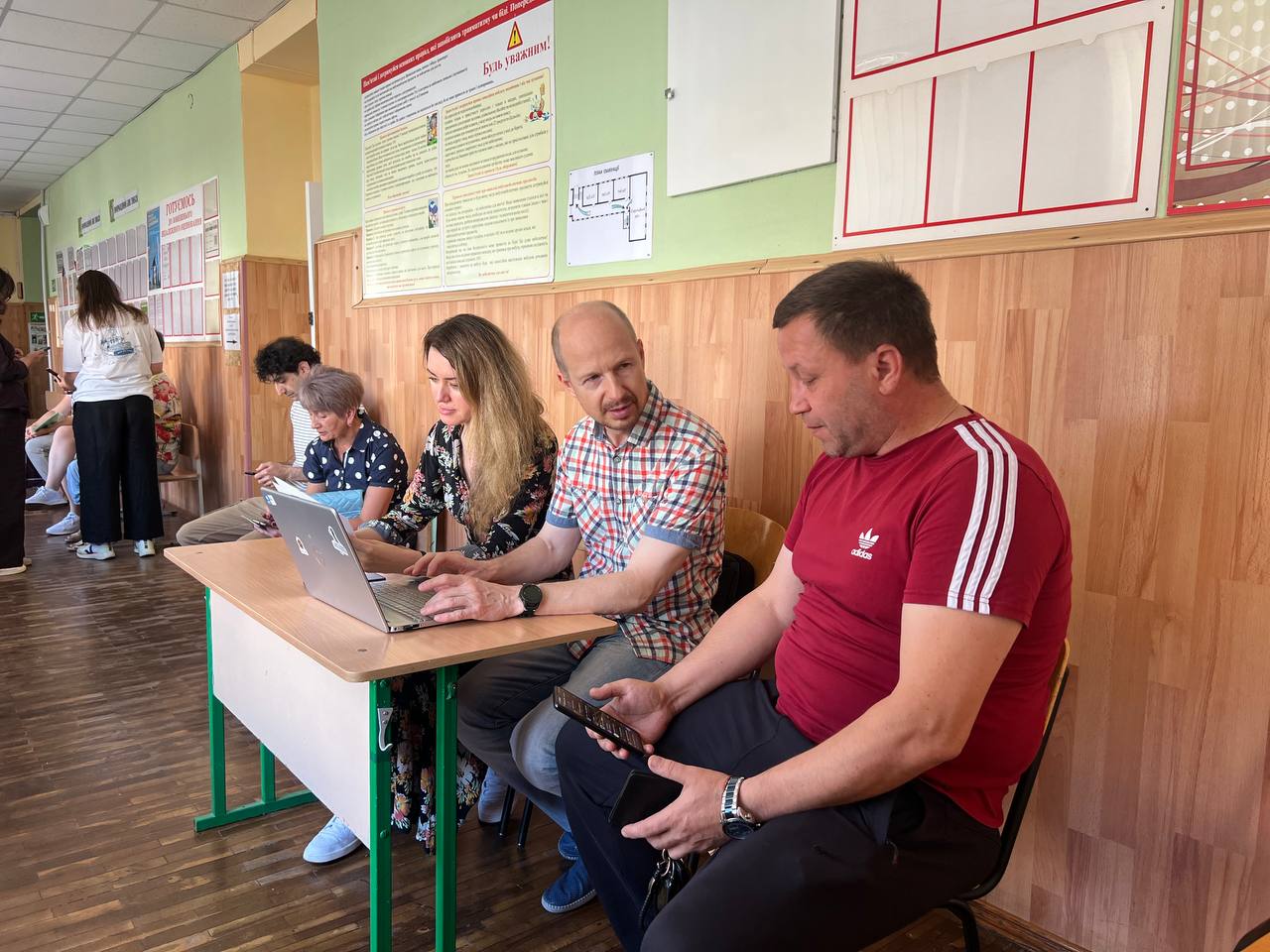 Почав роботу мобільний ЦНАП У постраждалому районі міста: Новини Харкова