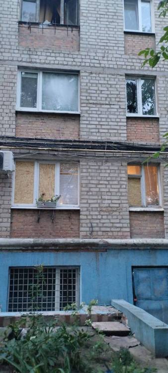 Після удару дронів у Харкові вибито понад 60 вікон і пошкоджено балкони