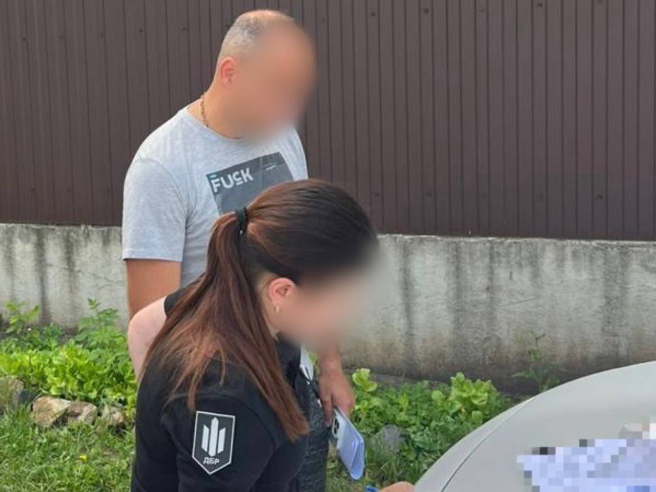 Новини Харкова: поліцейського підозрюють у хабарі $2000 за зняття ухилянта з бази «Оберіг»