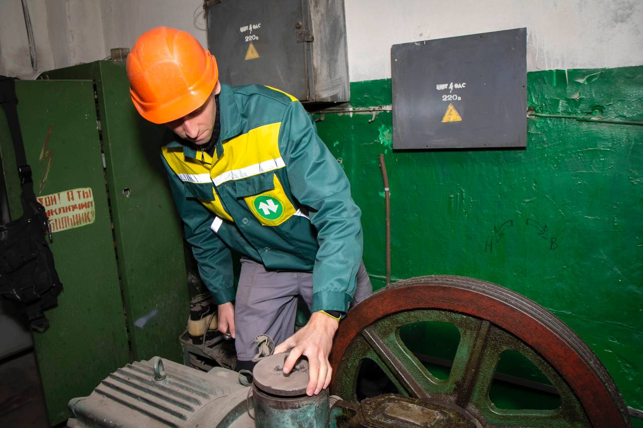 Звільняли містян, які застрягли у ліфтах більше 190 разів ремонтники: Новини Харкова